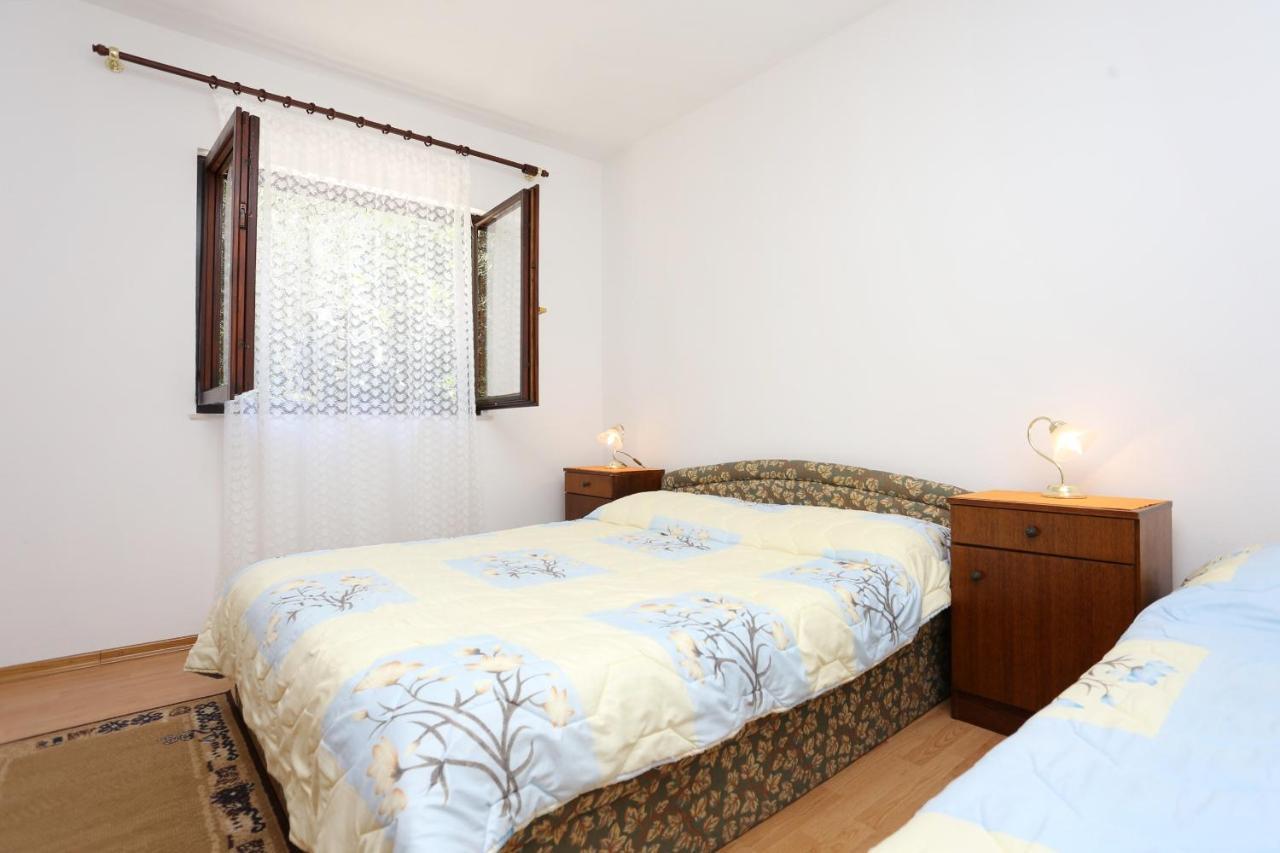 Family Friendly Seaside Apartments Razanj, Rogoznica - 10373 Kültér fotó
