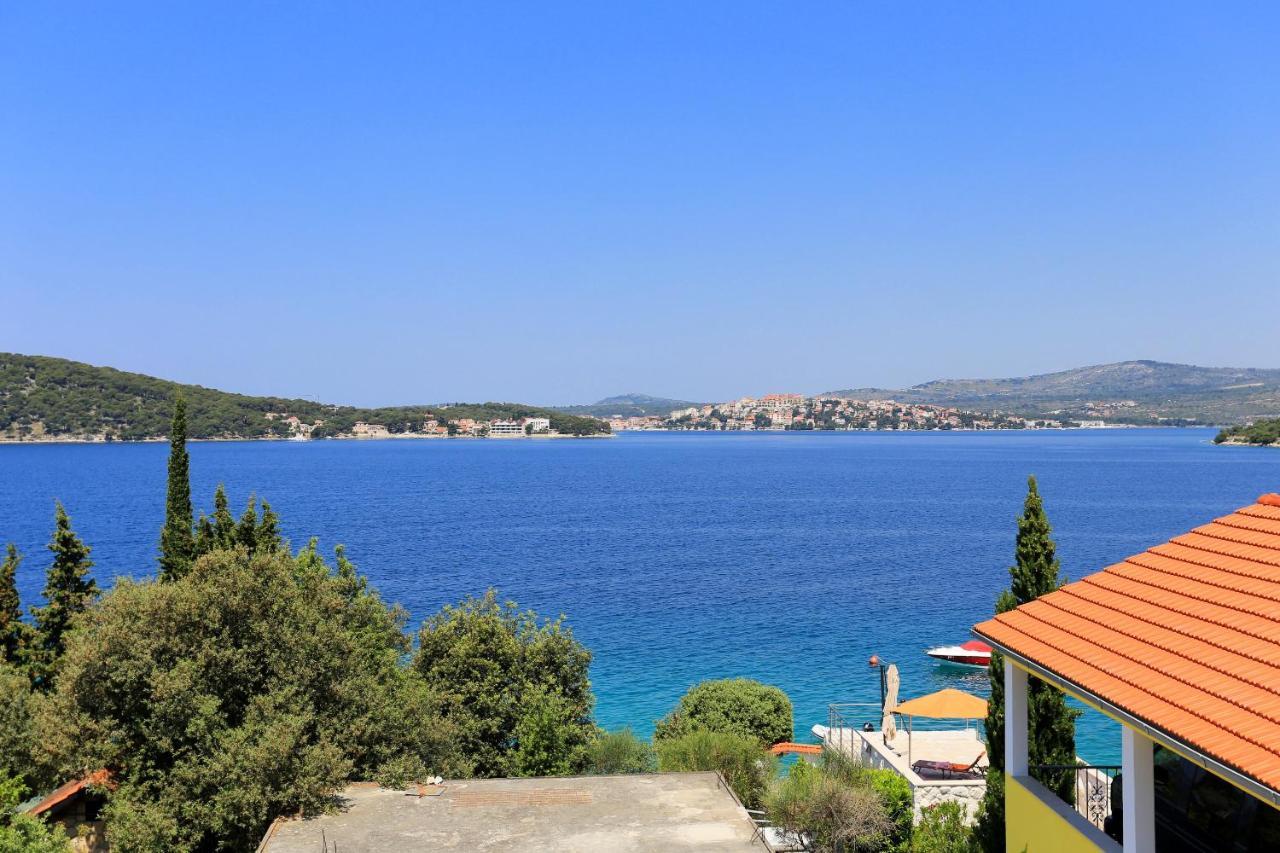 Family Friendly Seaside Apartments Razanj, Rogoznica - 10373 Kültér fotó