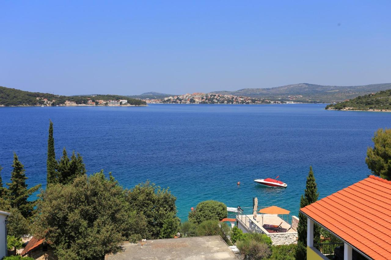 Family Friendly Seaside Apartments Razanj, Rogoznica - 10373 Kültér fotó