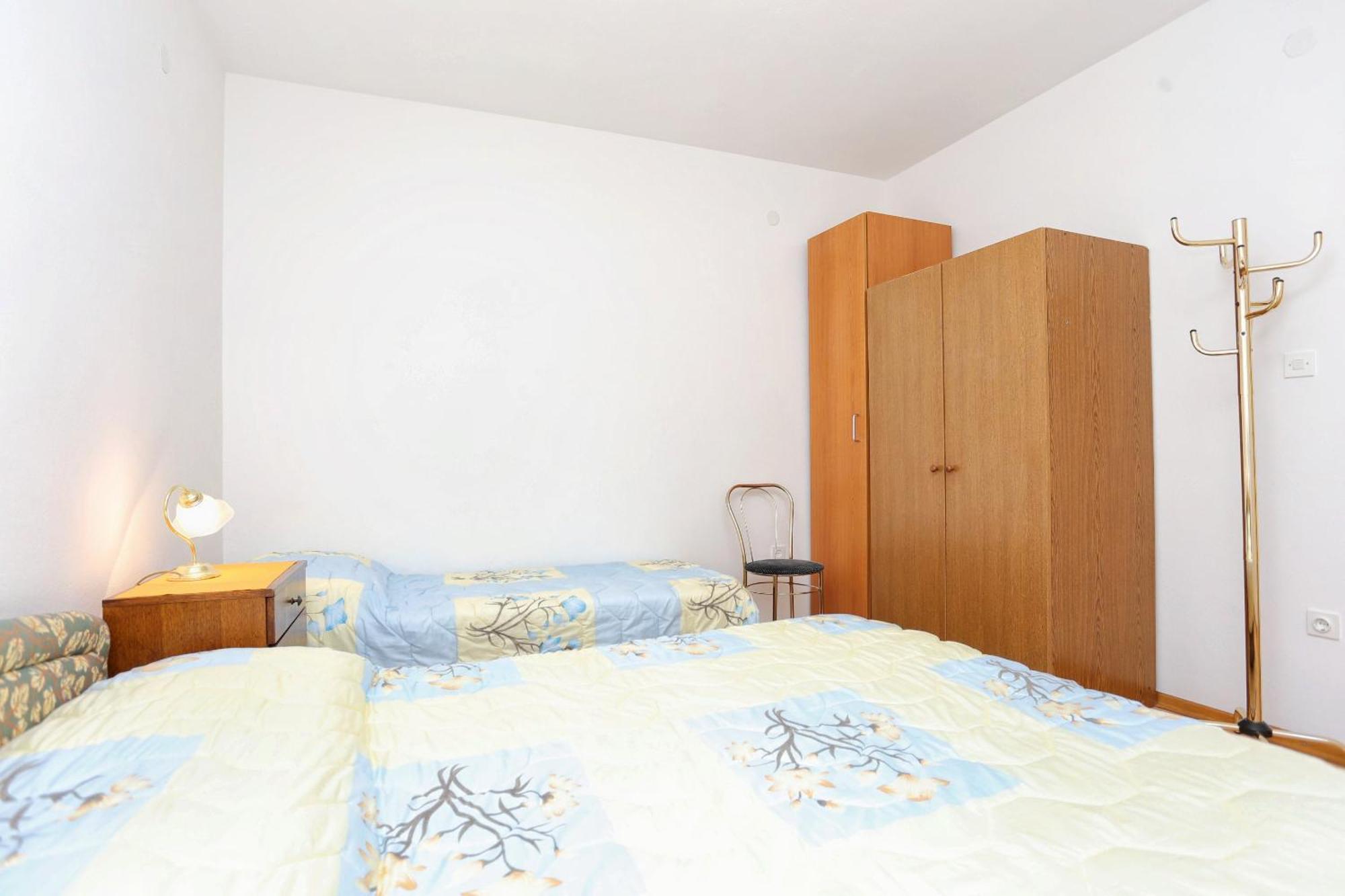 Family Friendly Seaside Apartments Razanj, Rogoznica - 10373 Szoba fotó